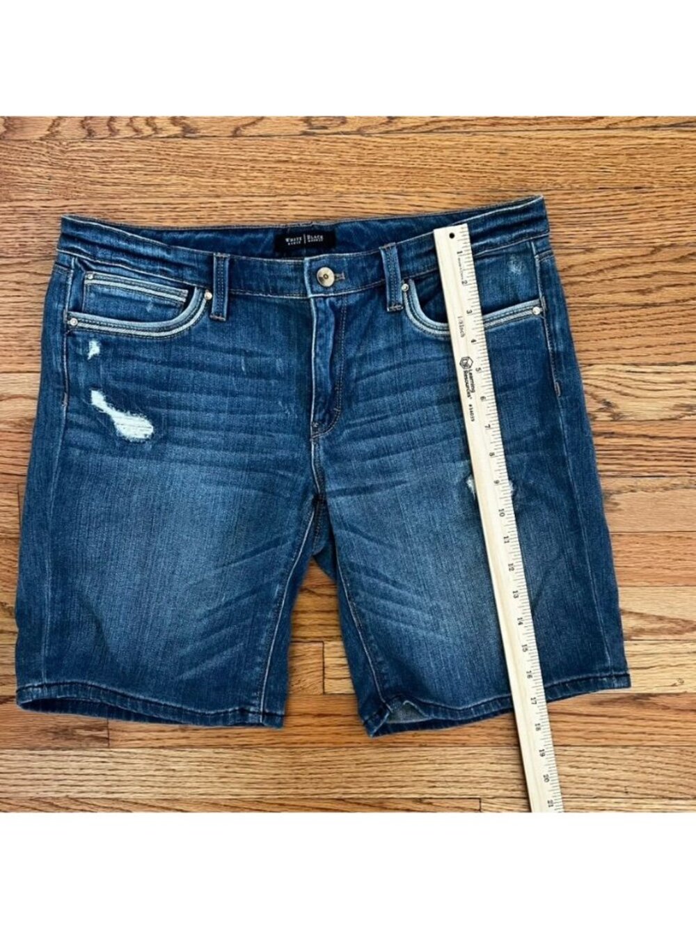 White House Black Market Jean Shorts Sz 8 Girlfriend Boho Distressed Soft Summer - Picture 11 of 11